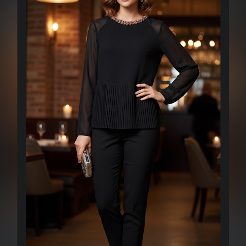 Ted Baker London LOVINA Embellished Pleated Long Sleeve Blouse Black 
SZ 0 US 2